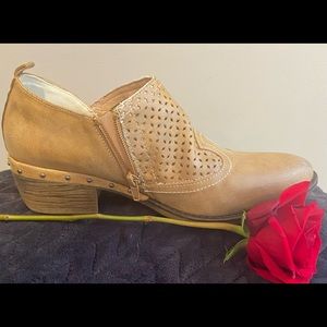 Boutique by Corkys Natural Laser Cut Bootie